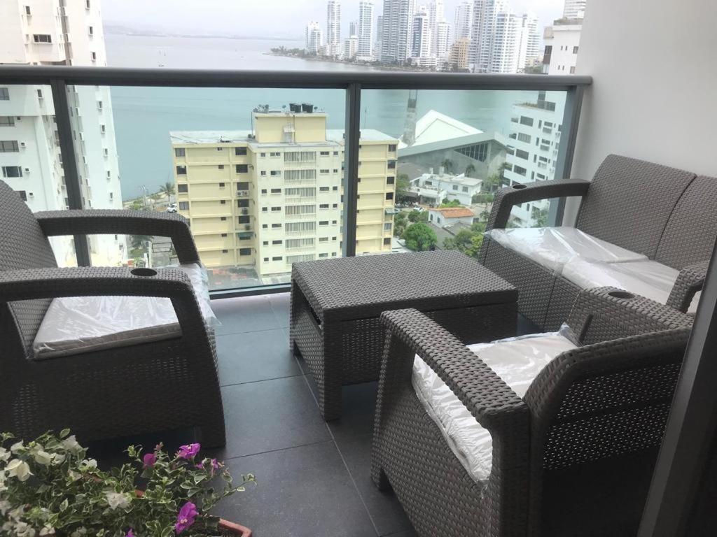 Lago Y Mar Apartamentos Cartagena Eksteriør bilde